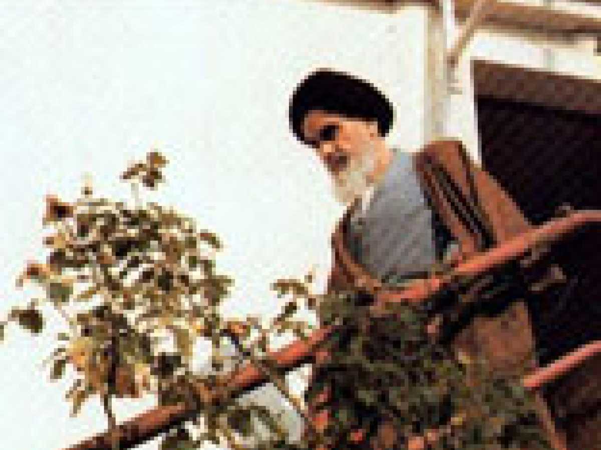 Imam Khomeini in history, by history, for history